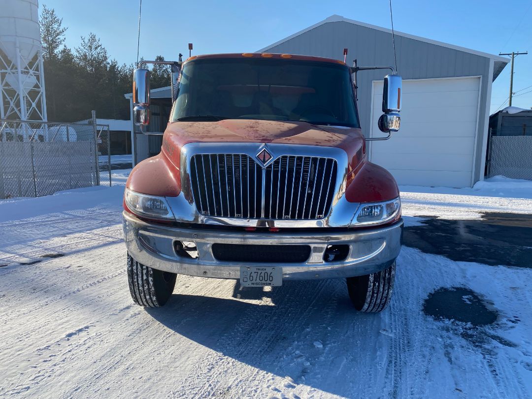 2002 INTERNATIONAL 4300 - Image 3